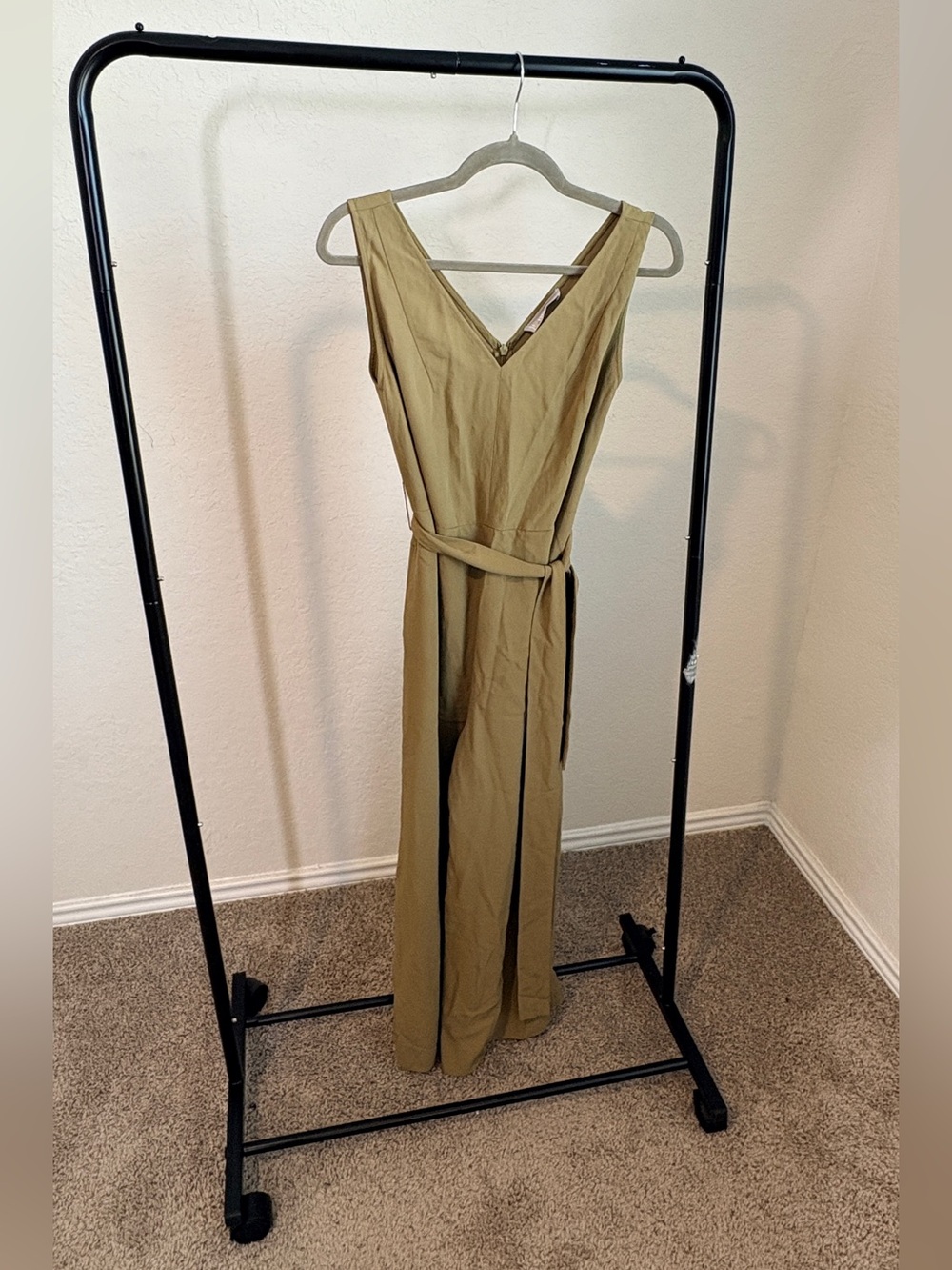 Everlane Olive V-Neck Sleeveless Wide-Leg Jumpsuit with Self-Tie